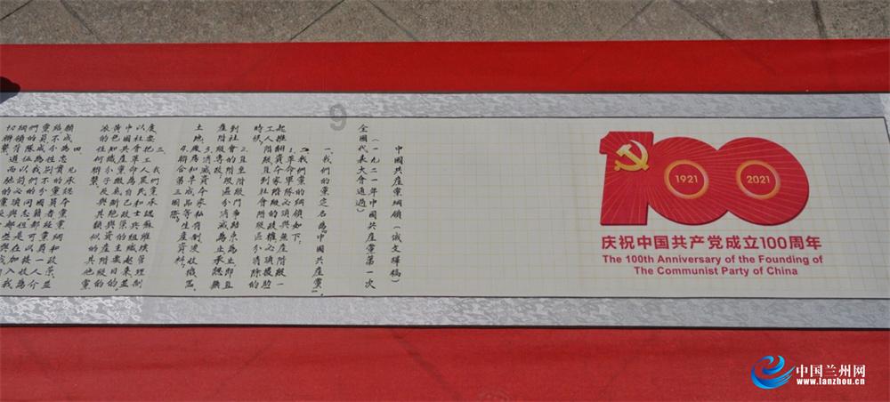 伪造军队公章、买卖仿制军用品，抓！